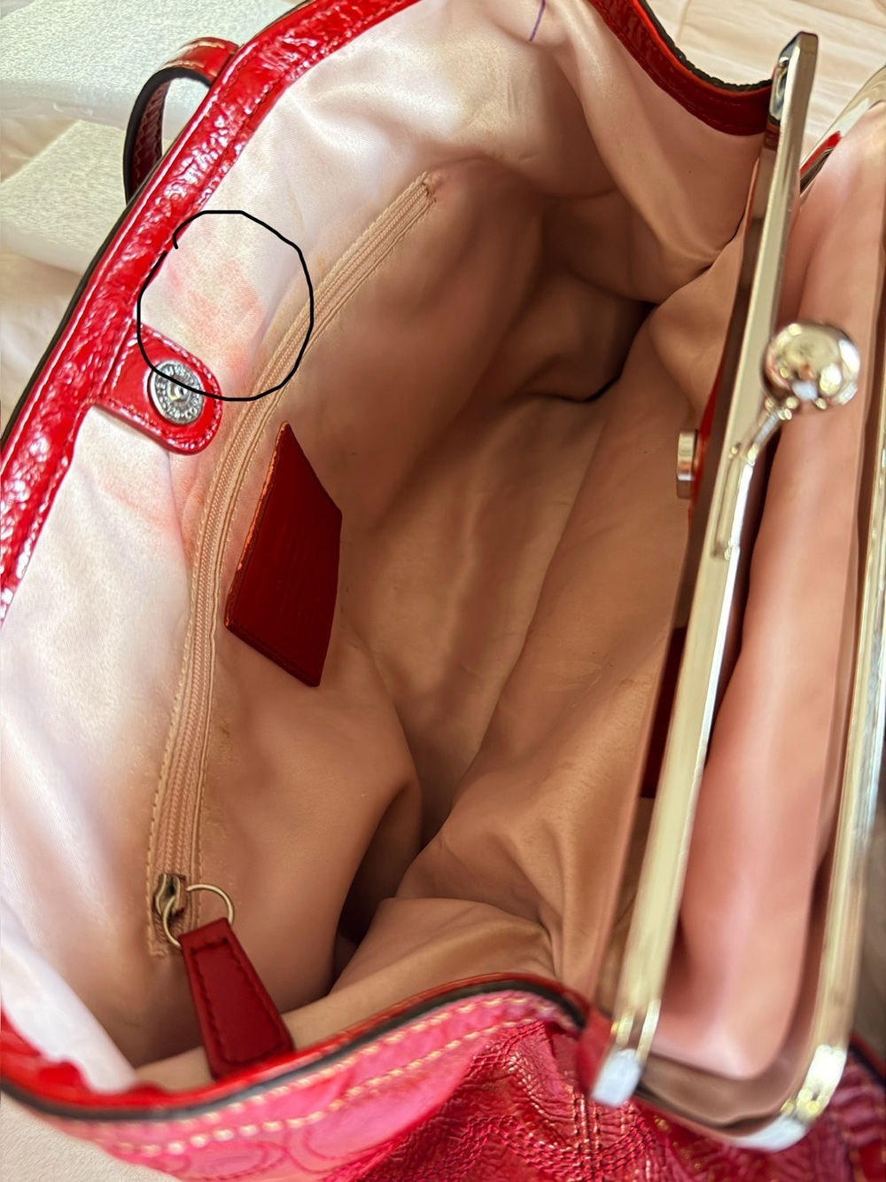 Coach KISSLOCK SignatureStitched Patent Leather  Bag - Picture 5 of 8